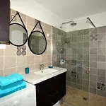 Sous Les Pins Et D'hotes 4* 라론드레모레
