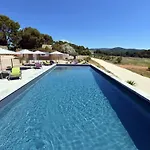 Sous Les Pins Et D'hotes 4*
