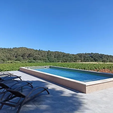 Bed & Breakfast Sous Les Pins Et D'hotes 4*