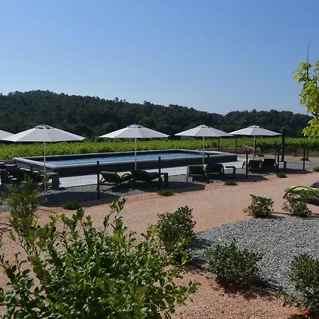 Sous Les Pins Et D'hotes