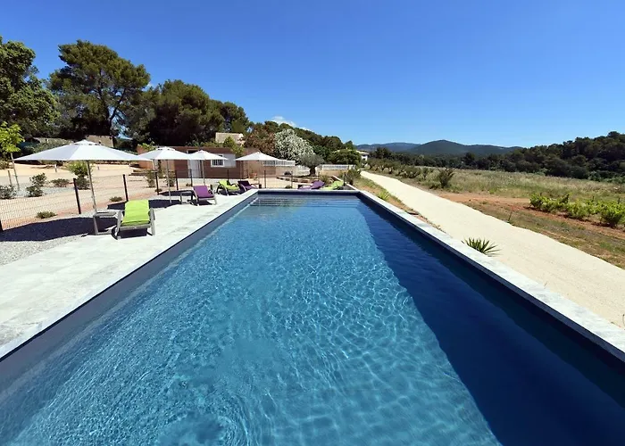 Sous Les Pins Et D'hotes 4*