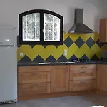 Bed & Breakfast Sous Les Pins Et D'hotes 4*