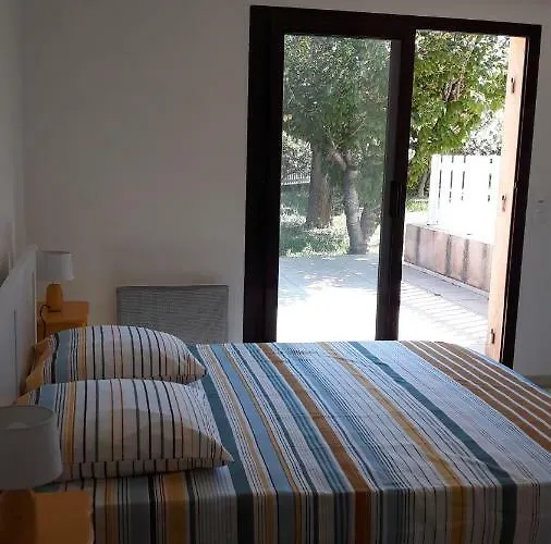 Bed and Breakfast Sous Les Pins Et D'hotes 4*