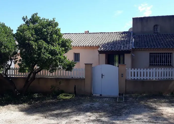 Sous Les Pins Et D'hotes 4*